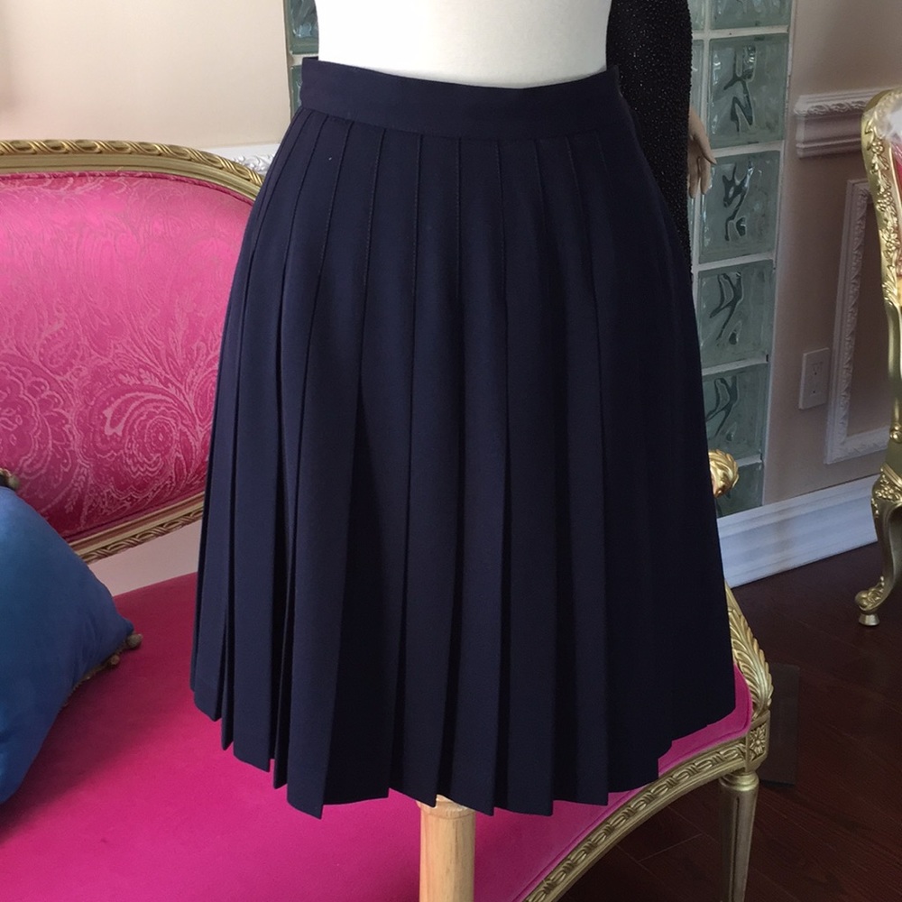 Liz Claiborne Navy Skirt